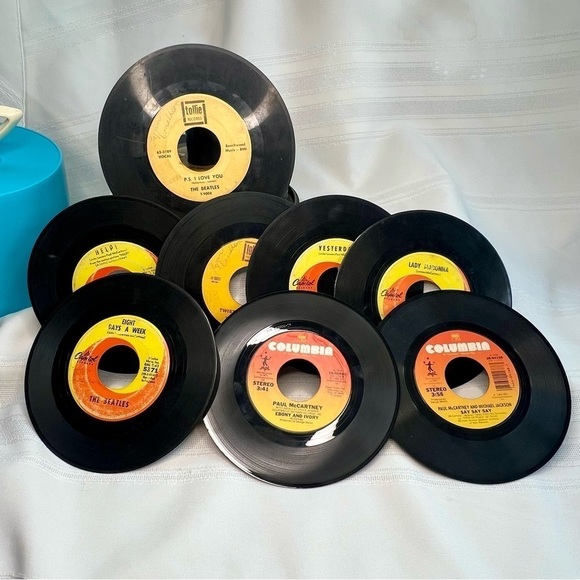 VTG Disk-Go-Case & 40 45rpm Records ‘60’s 70’s ‘80’s EUC - Picture 4 of 11